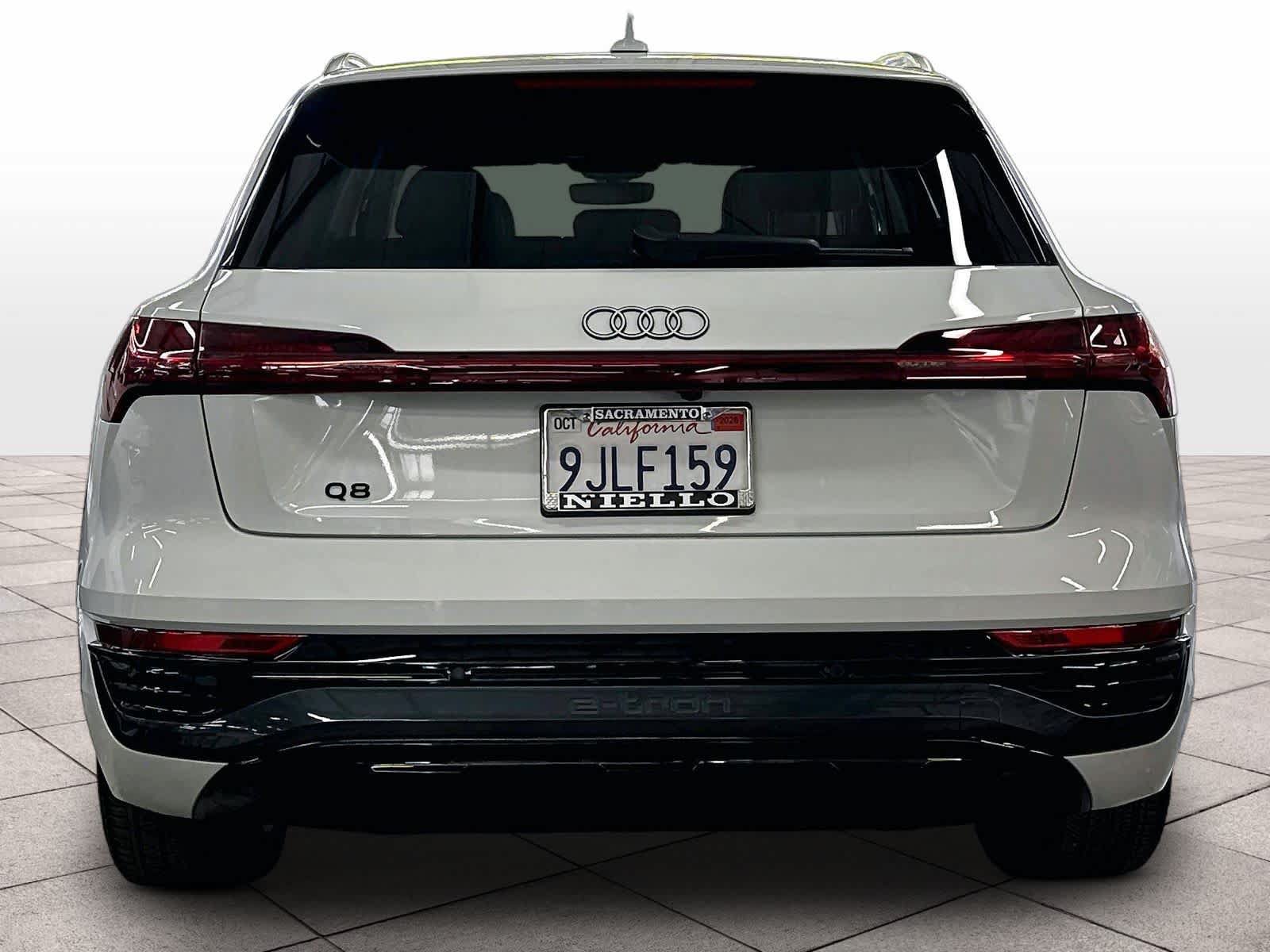 Used 2024 Audi Q8 e-tron Premium Plus AWD/4WD image 7