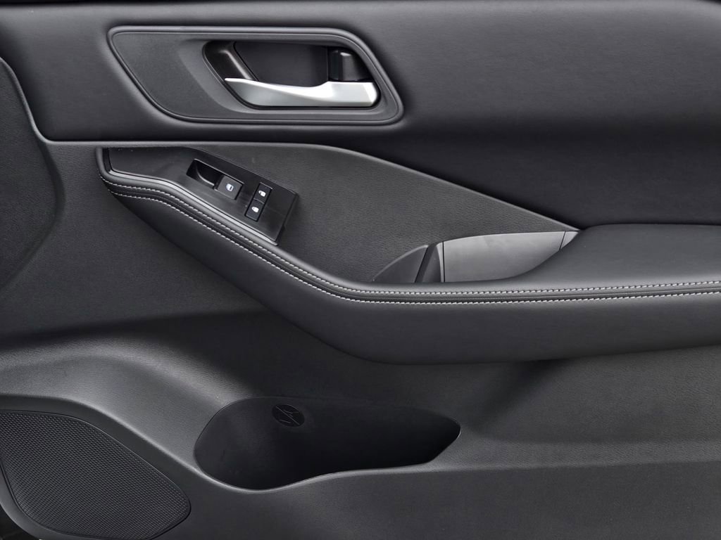 New 2026 Nissan Rogue SV w/ Cold Weather Package FWD image 8