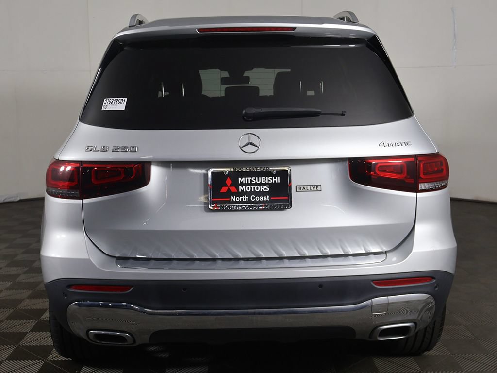 Used 2023 Mercedes-Benz GLB 250 4MATIC w/ Premium Package image 10