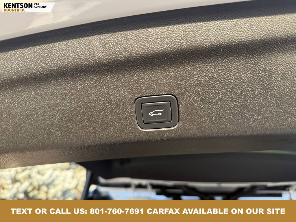 Used 2022 GMC Yukon XL Denali image 41