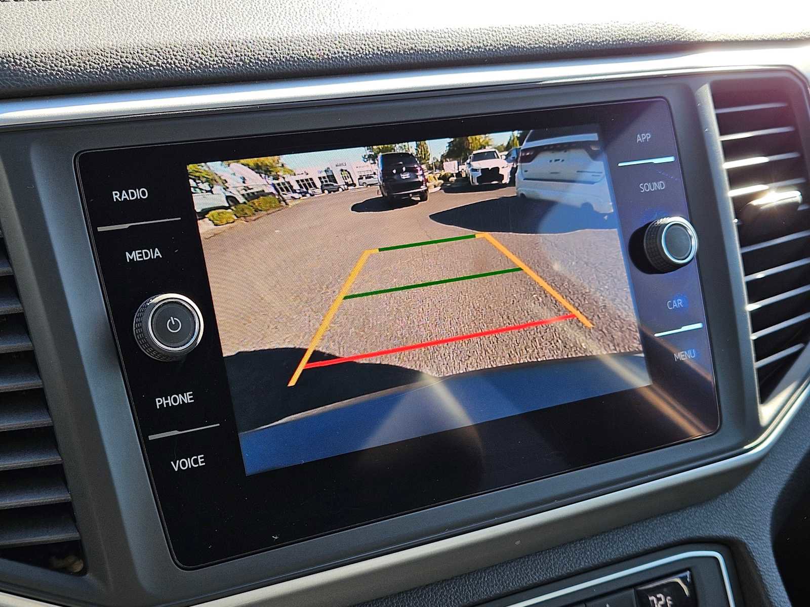 Used 2021 Volkswagen Atlas SE image 28