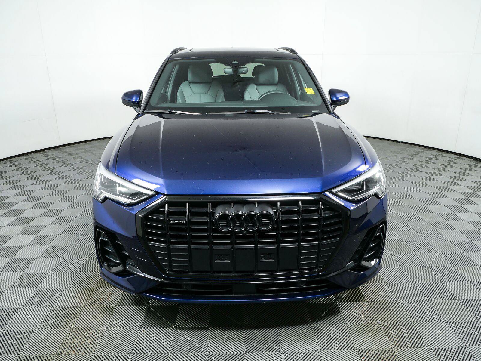 Used 2022 Audi Q3 2.0T Premium Plus w/ Premium Plus Package AWD/4WD image 28