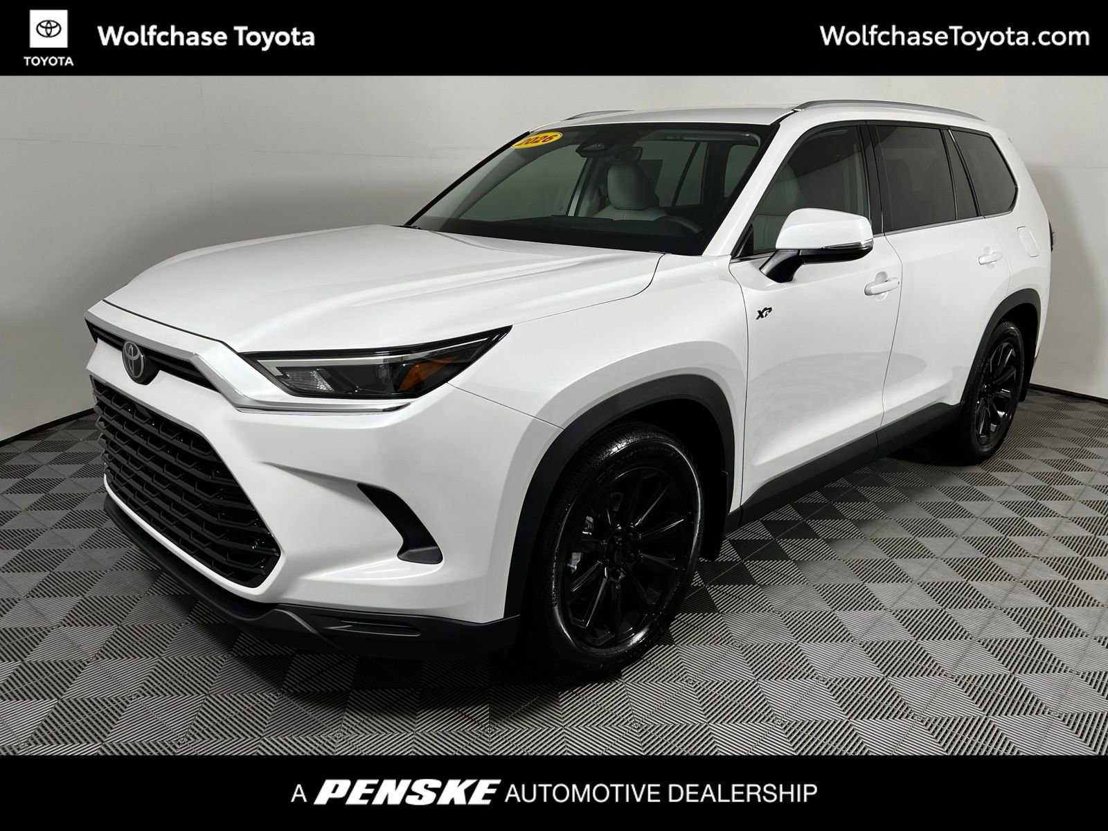 Used 2026 Toyota Grand Highlander FWD image 1