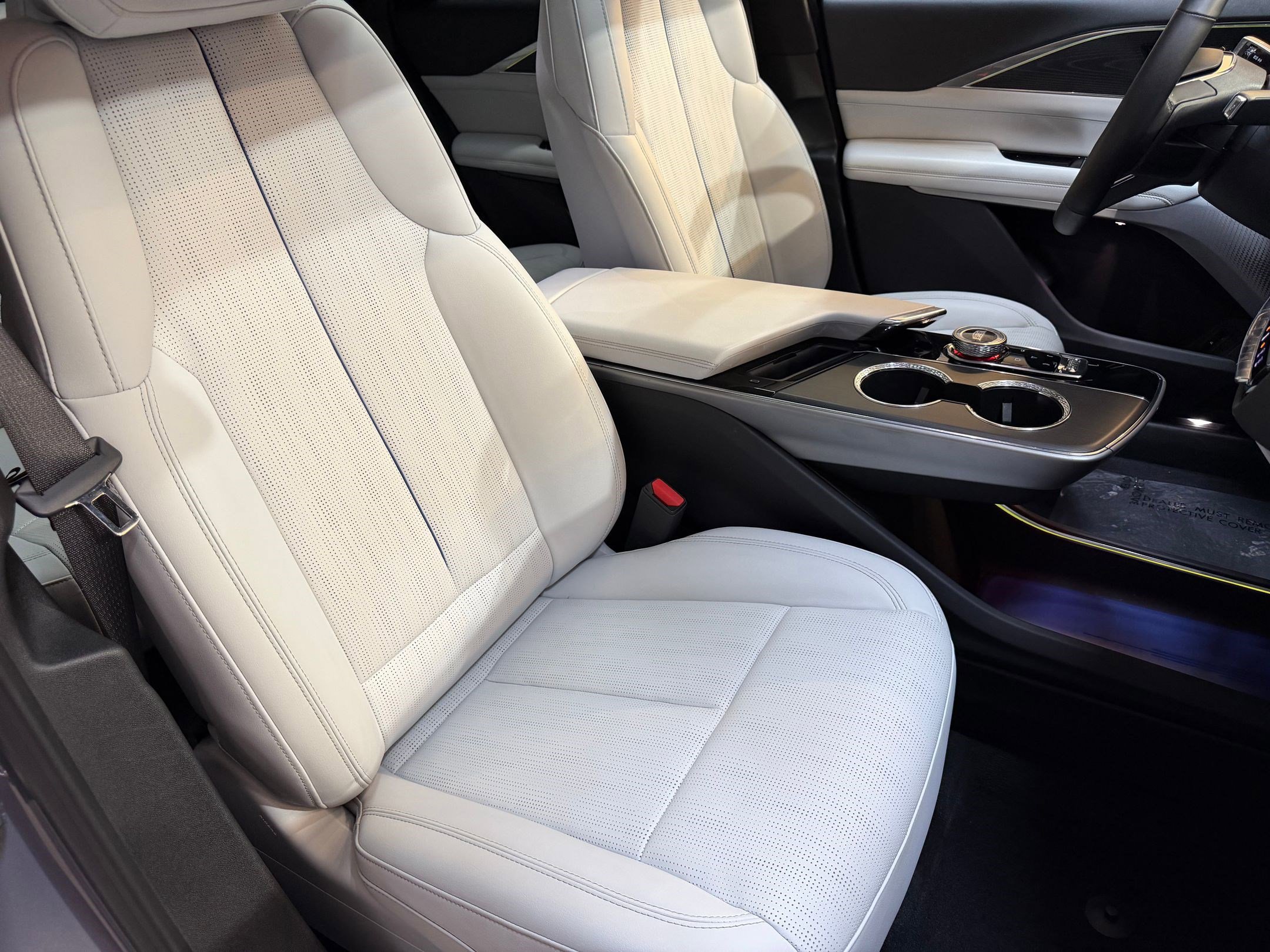 Certified 2024 Cadillac Lyriq Sport image 54