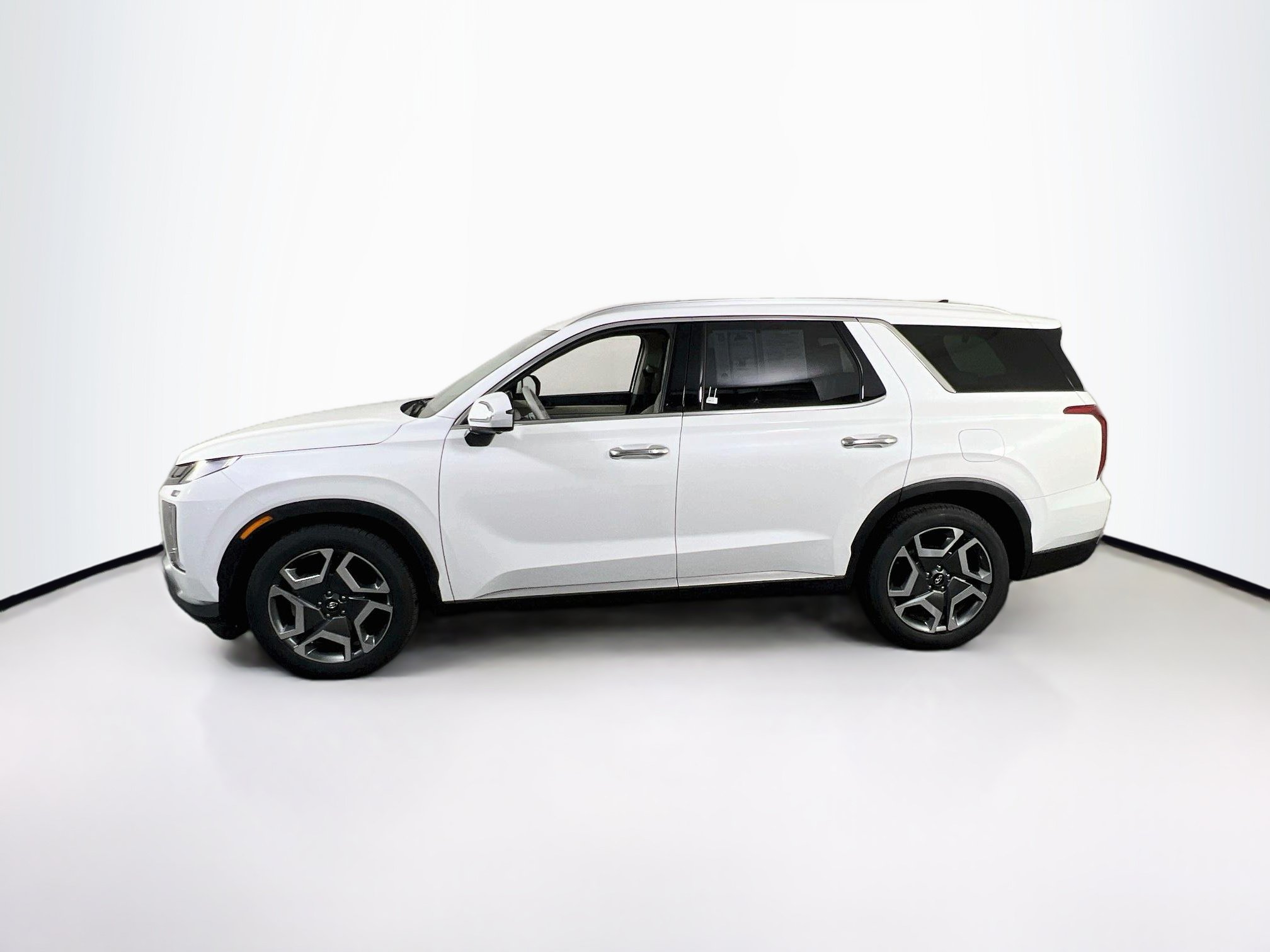 Used 2023 Hyundai Palisade Limited AWD/4WD image 8