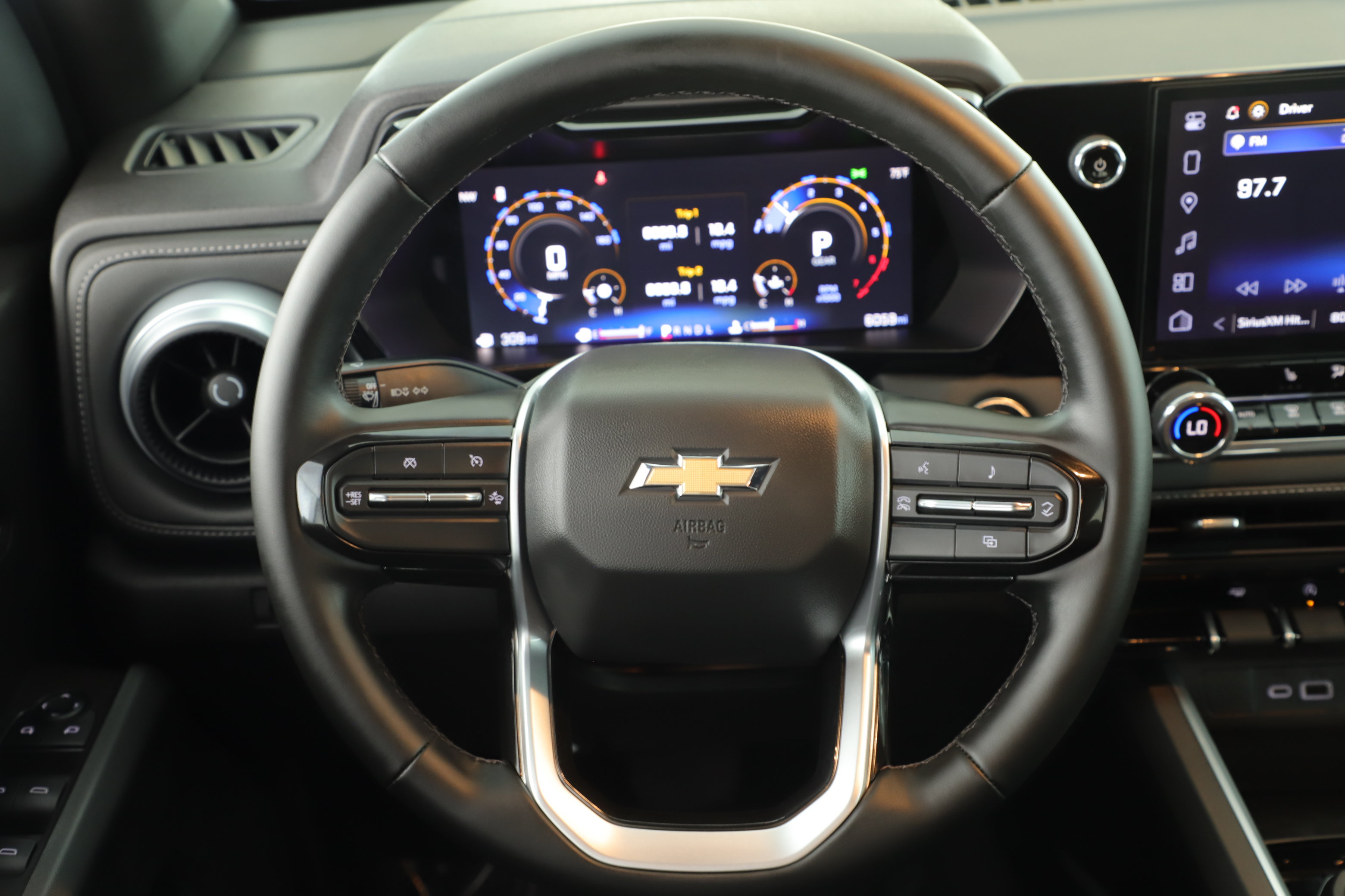Used 2026 Chevrolet Colorado LT RWD image 15