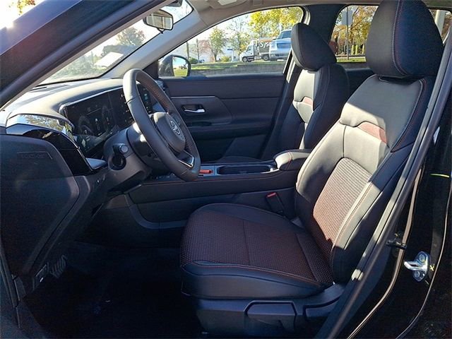 New 2026 Nissan Kicks SR w/ Cold Weather Package image 40