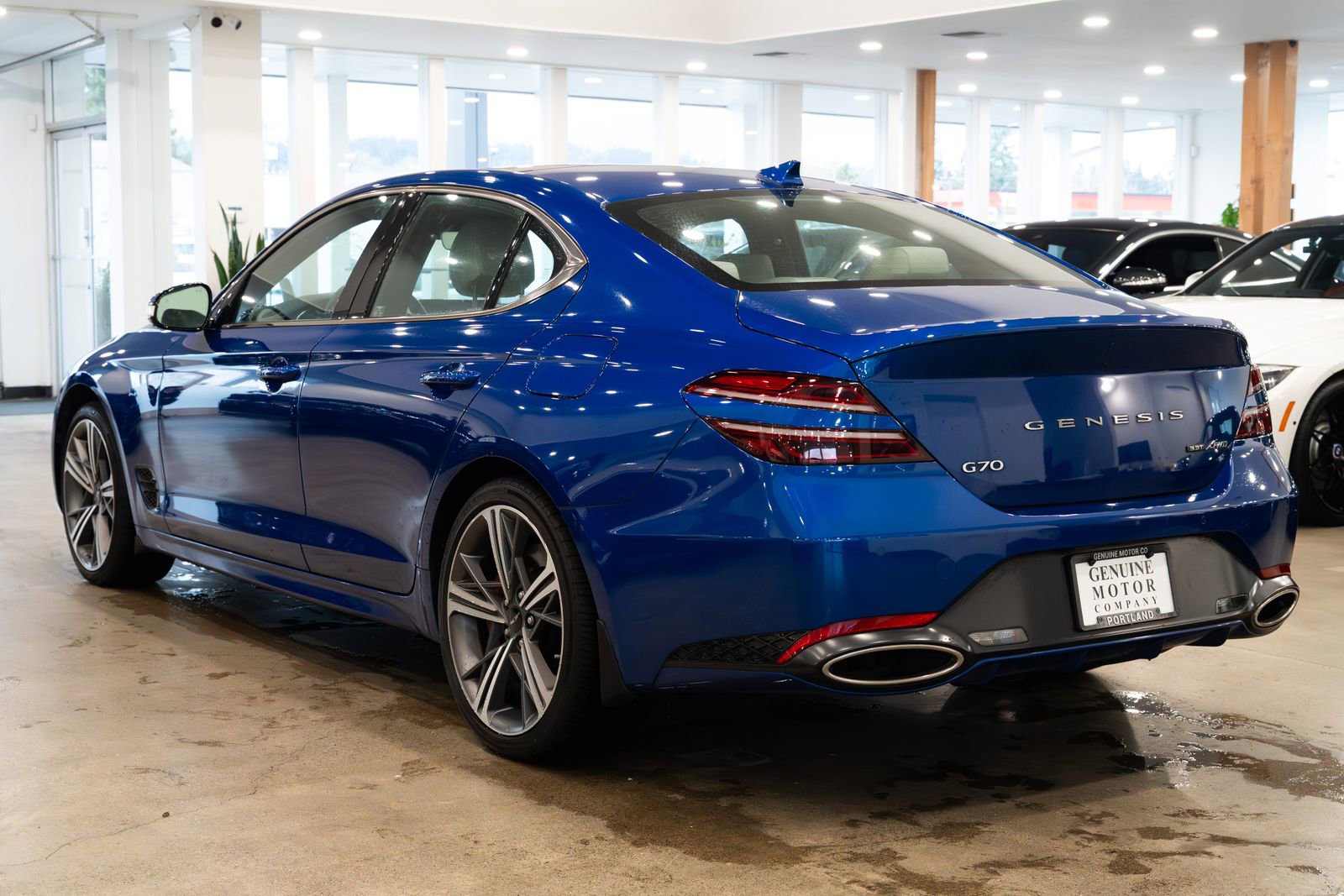 Used 2024 Genesis G70 3.3T Advanced image 6