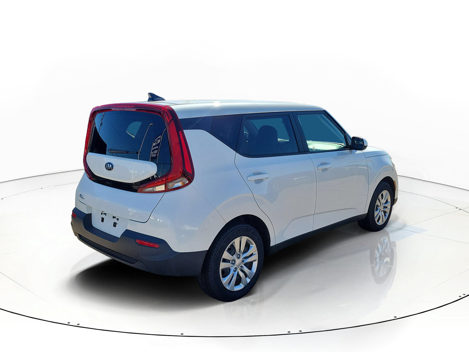 Used 2021 Kia Soul LX FWD image 3