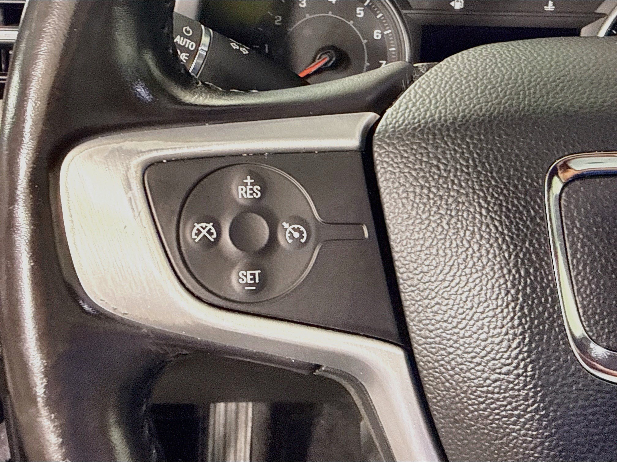 Used 2020 GMC Acadia SLE FWD image 14