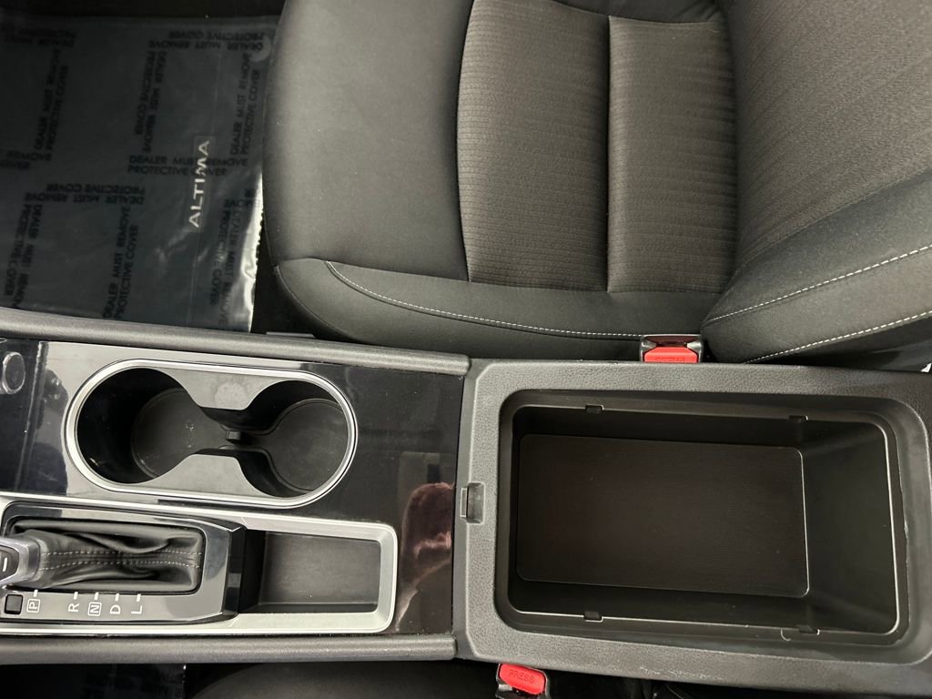Used 2024 Nissan Altima 2.5 SV image 14