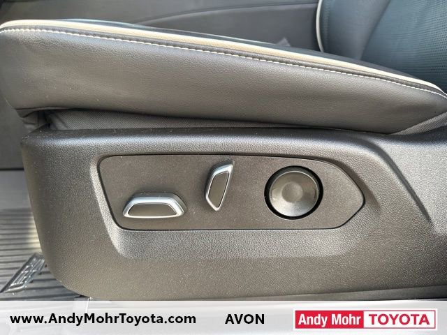 Used 2023 Cadillac Escalade Premium Luxury image 14