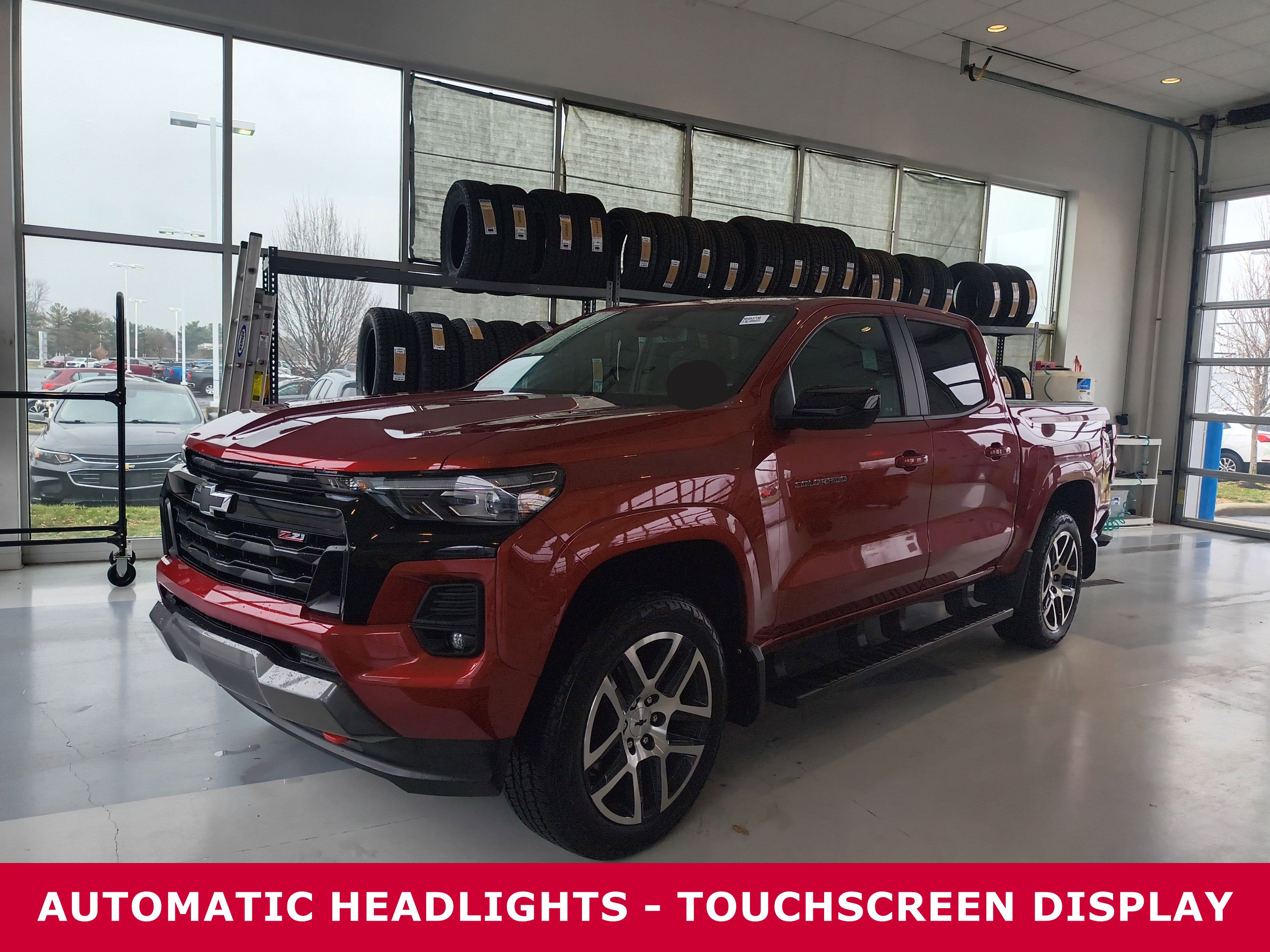 Used 2023 Chevrolet Colorado Z71 w/ Z71 Convenience Package 2 image 2