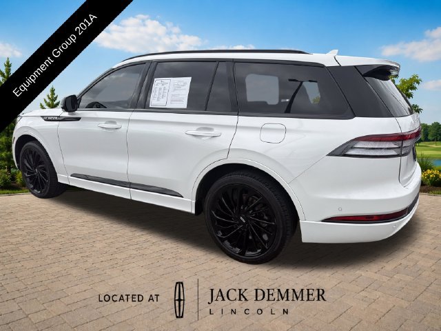 Used 2023 Lincoln Aviator Reserve w/ Equipment Group 201A AWD/4WD image 4