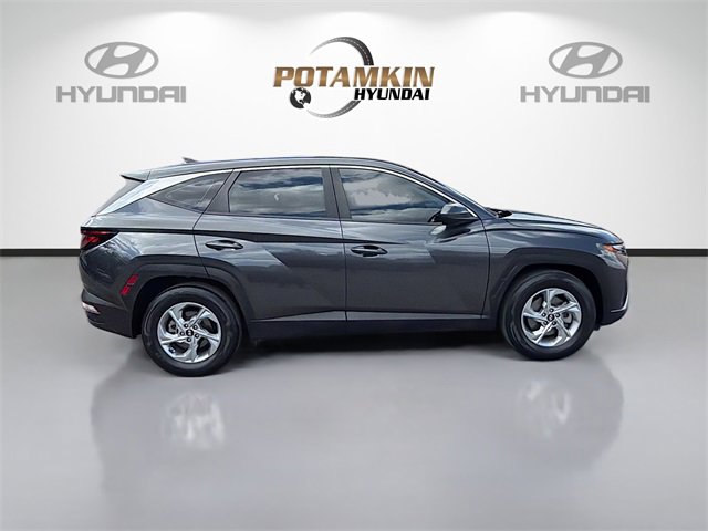 Used 2023 Hyundai Tucson SE image 4