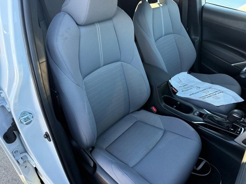 Used 2024 Toyota Corolla Cross SE w/ Moonroof Package image 11
