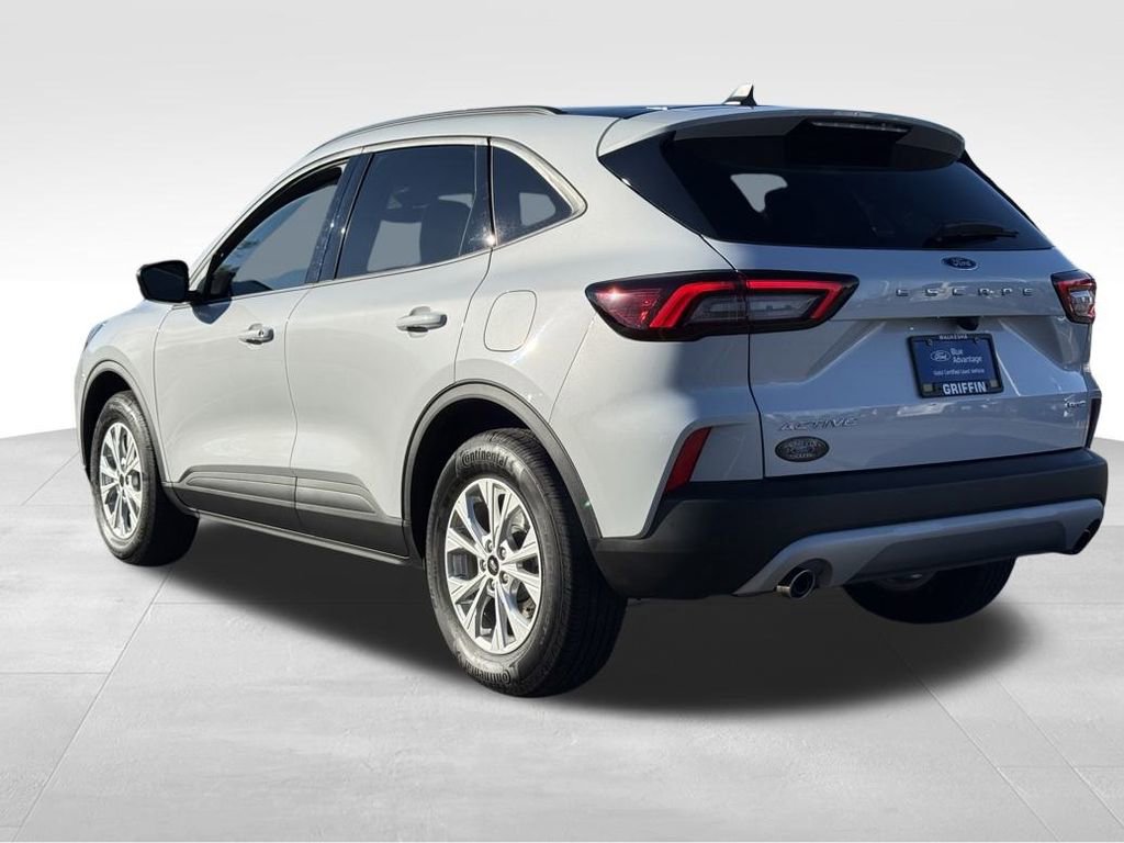 Certified 2025 Ford Escape Active w/ Cold Weather Package image 5