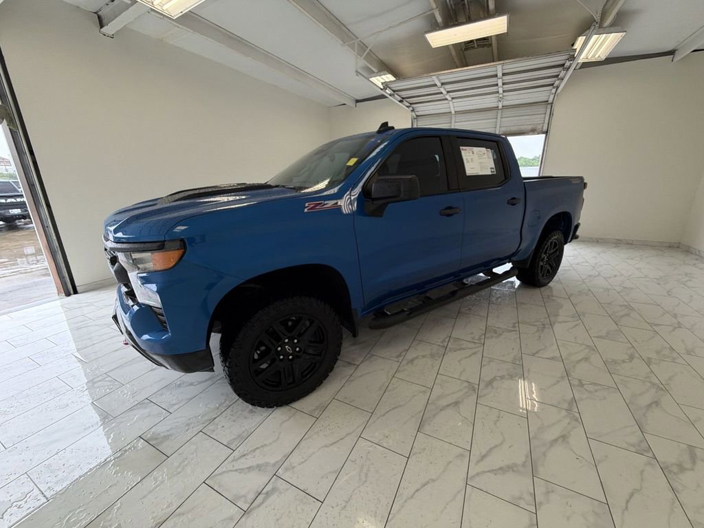 Used 2022 Chevrolet Silverado 1500 Custom Trail Boss AWD/4WD image 4