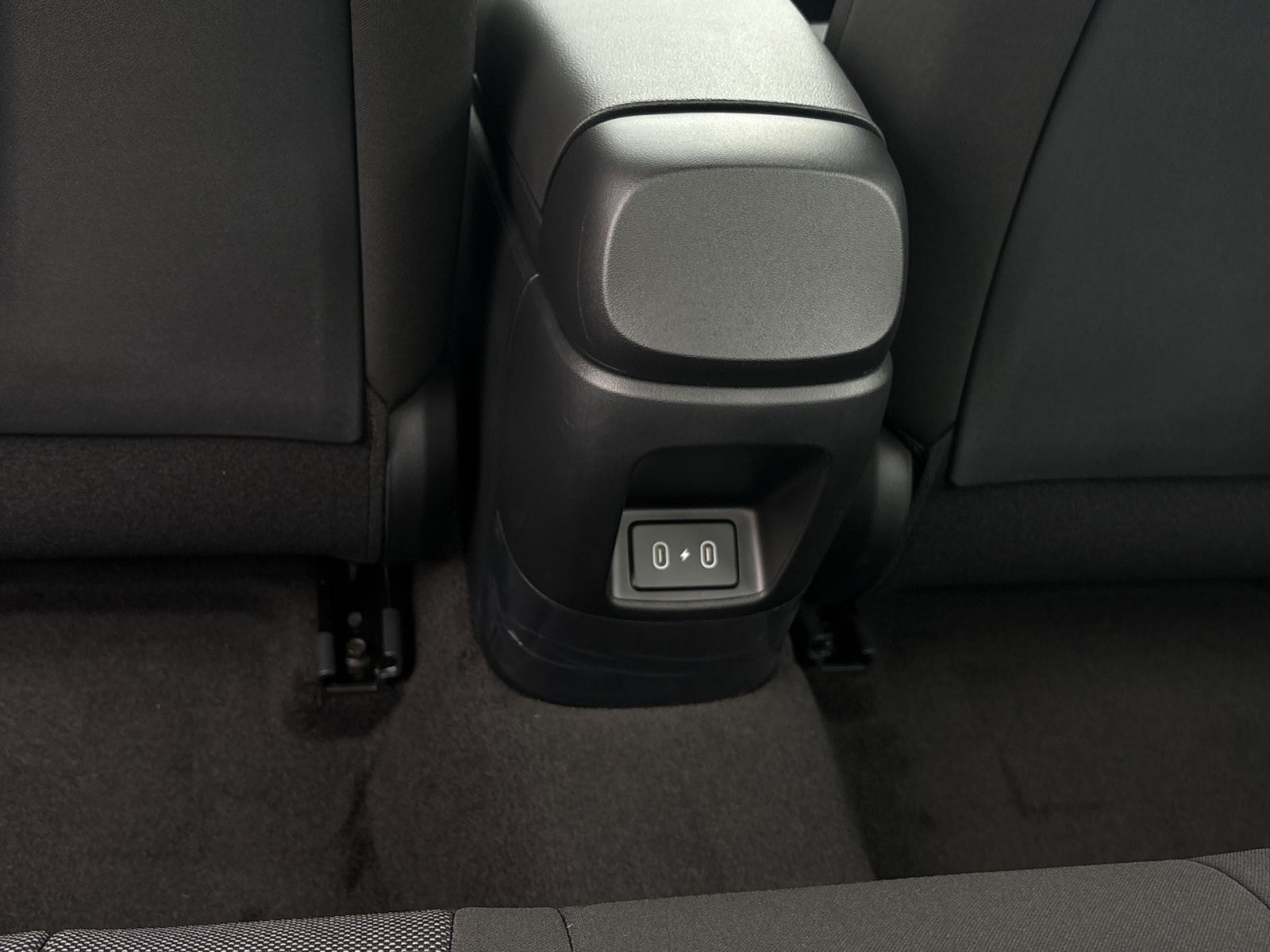 New 2026 Hyundai Elantra SE FWD image 24