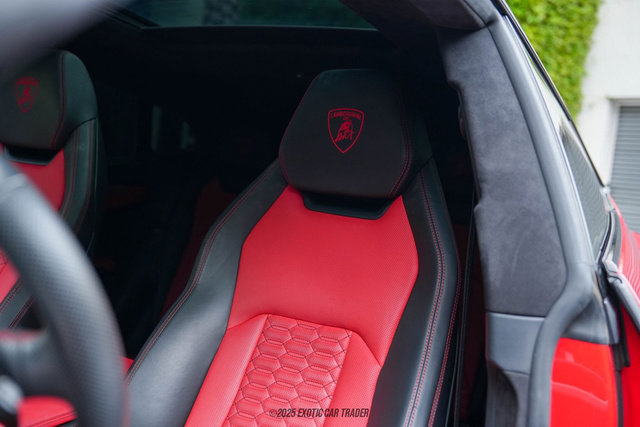 Used 2019 Lamborghini Urus image 41