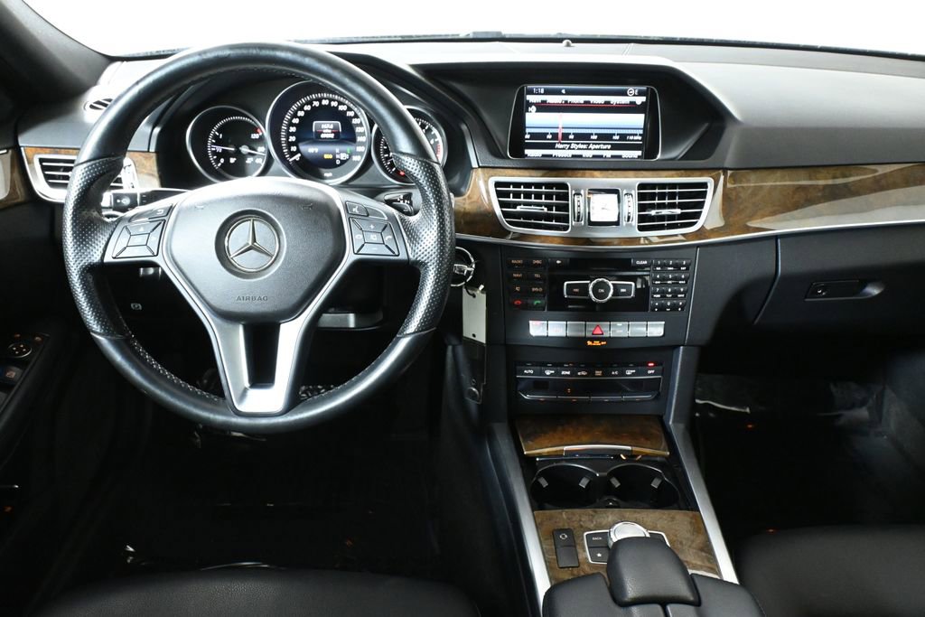 Used 2014 Mercedes-Benz E 350 4MATIC Sedan image 16