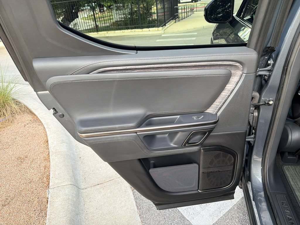 Used 2022 Rivian R1T Adventure AWD/4WD image 33