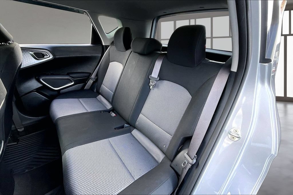 Used 2021 Kia Soul LX FWD image 26