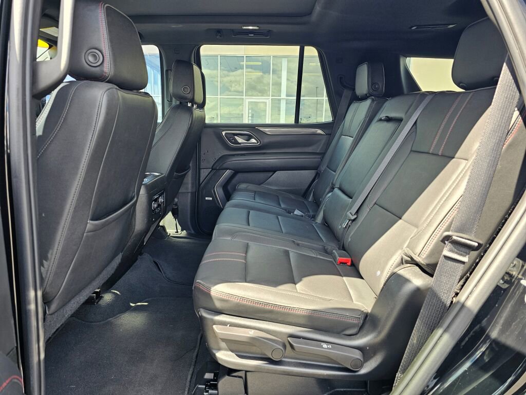 Used 2022 Chevrolet Tahoe RST w/ Luxury Package AWD/4WD image 12