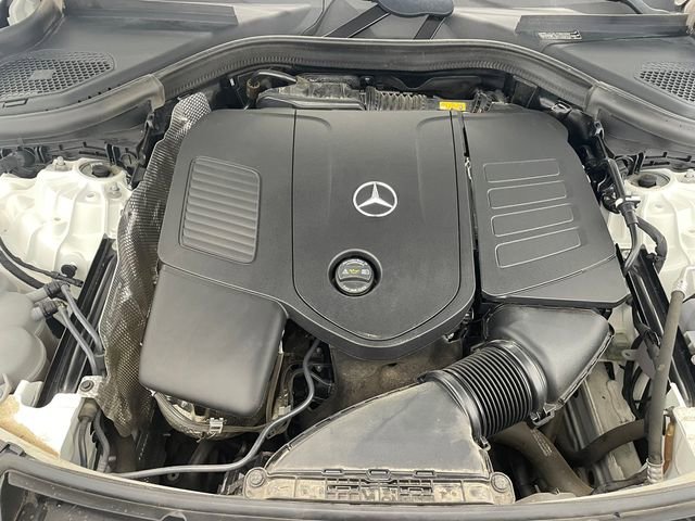 Used 2024 Mercedes-Benz GLC 300 4MATIC image 14