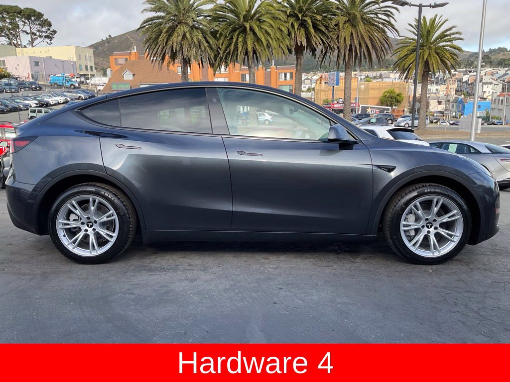 Used 2024 Tesla Model Y Long Range AWD/4WD image 3