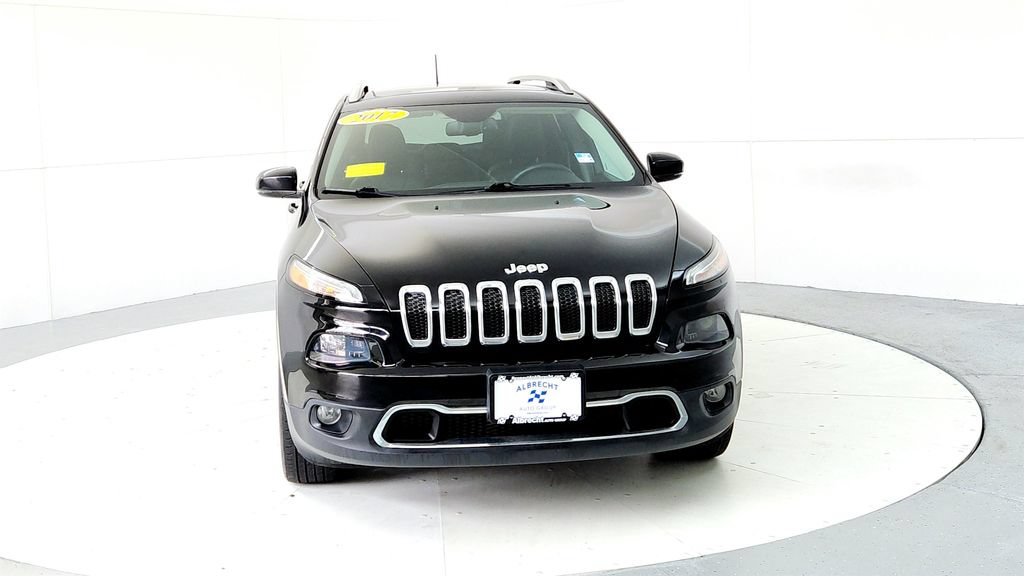 Used 2017 Jeep Cherokee Limited AWD/4WD image 3
