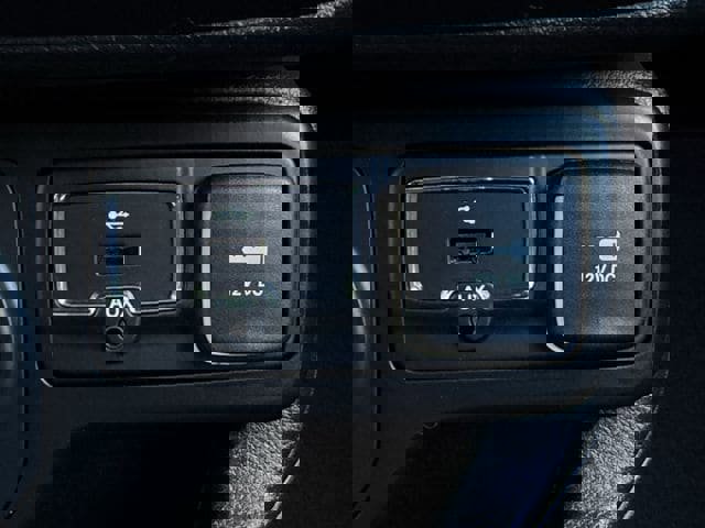 Used 2021 Jeep Renegade Limited image 23