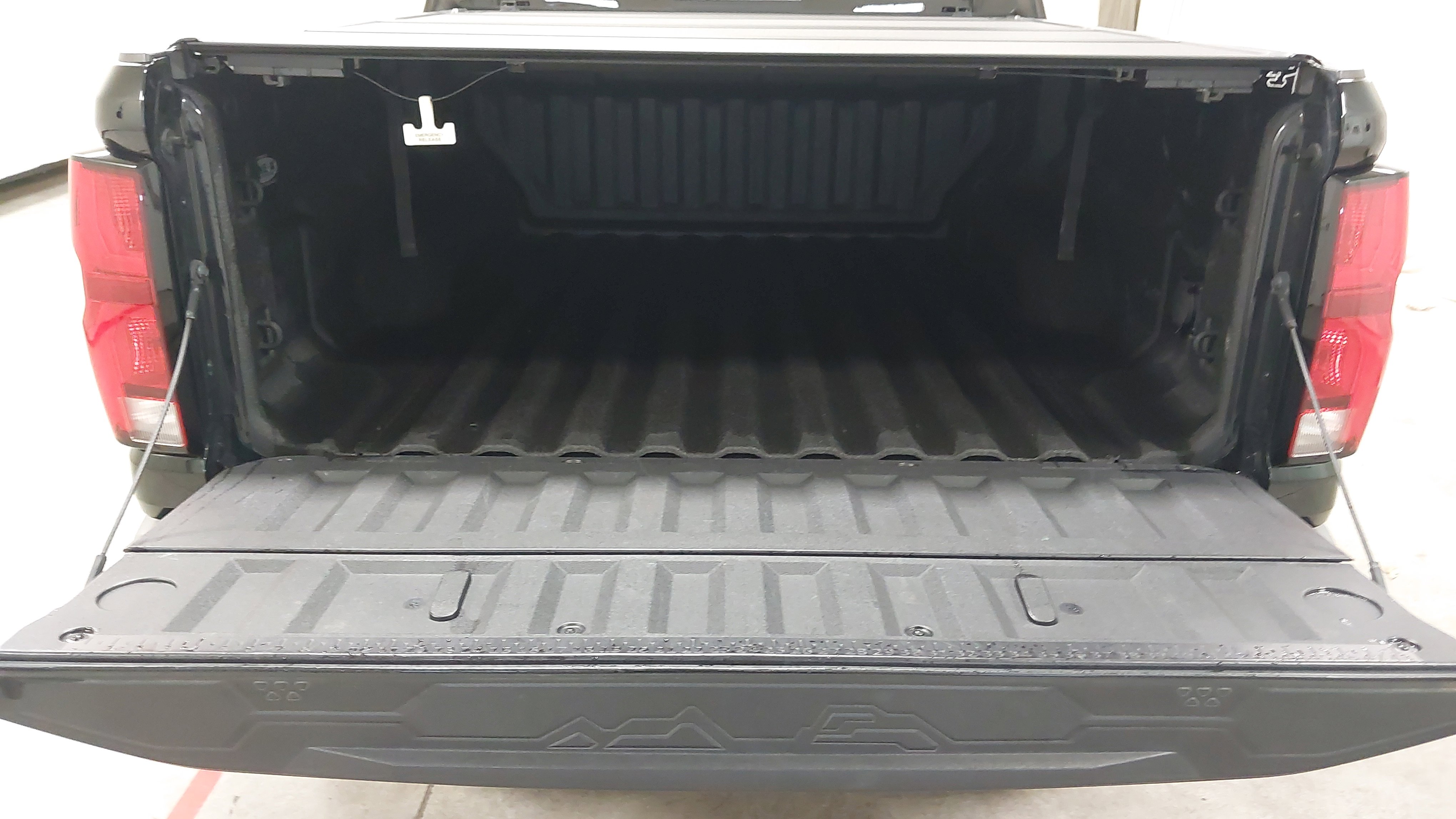 Used 2023 Chevrolet Colorado Z71 w/ Z71 Convenience Package 2 image 26