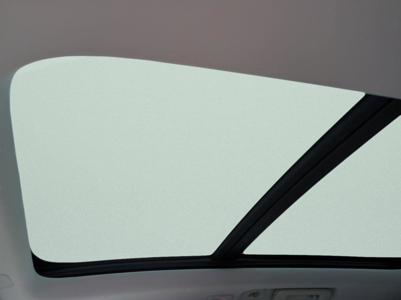 New 2026 Volvo XC90 T8 Ultra w/ Protection Package Premier image 16