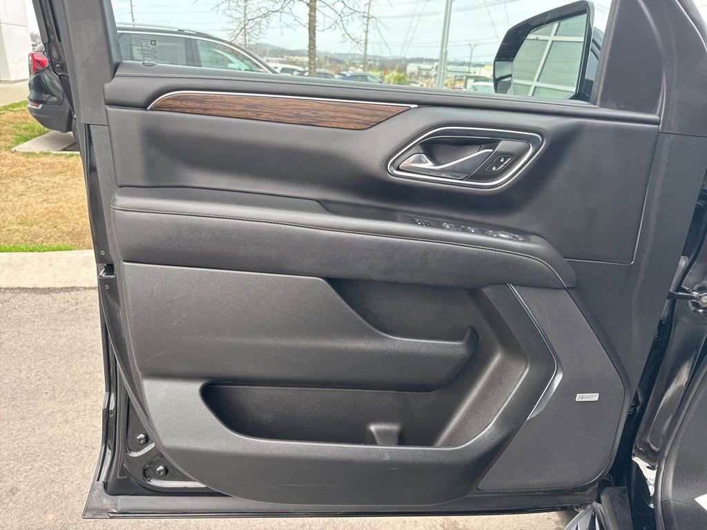 Used 2024 Chevrolet Tahoe Premier AWD/4WD image 10