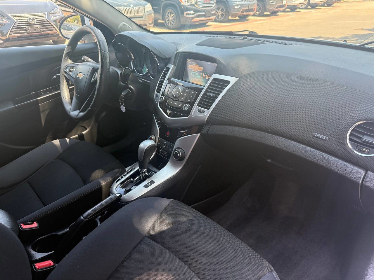 Used 2016 Chevrolet Cruze LT FWD image 13