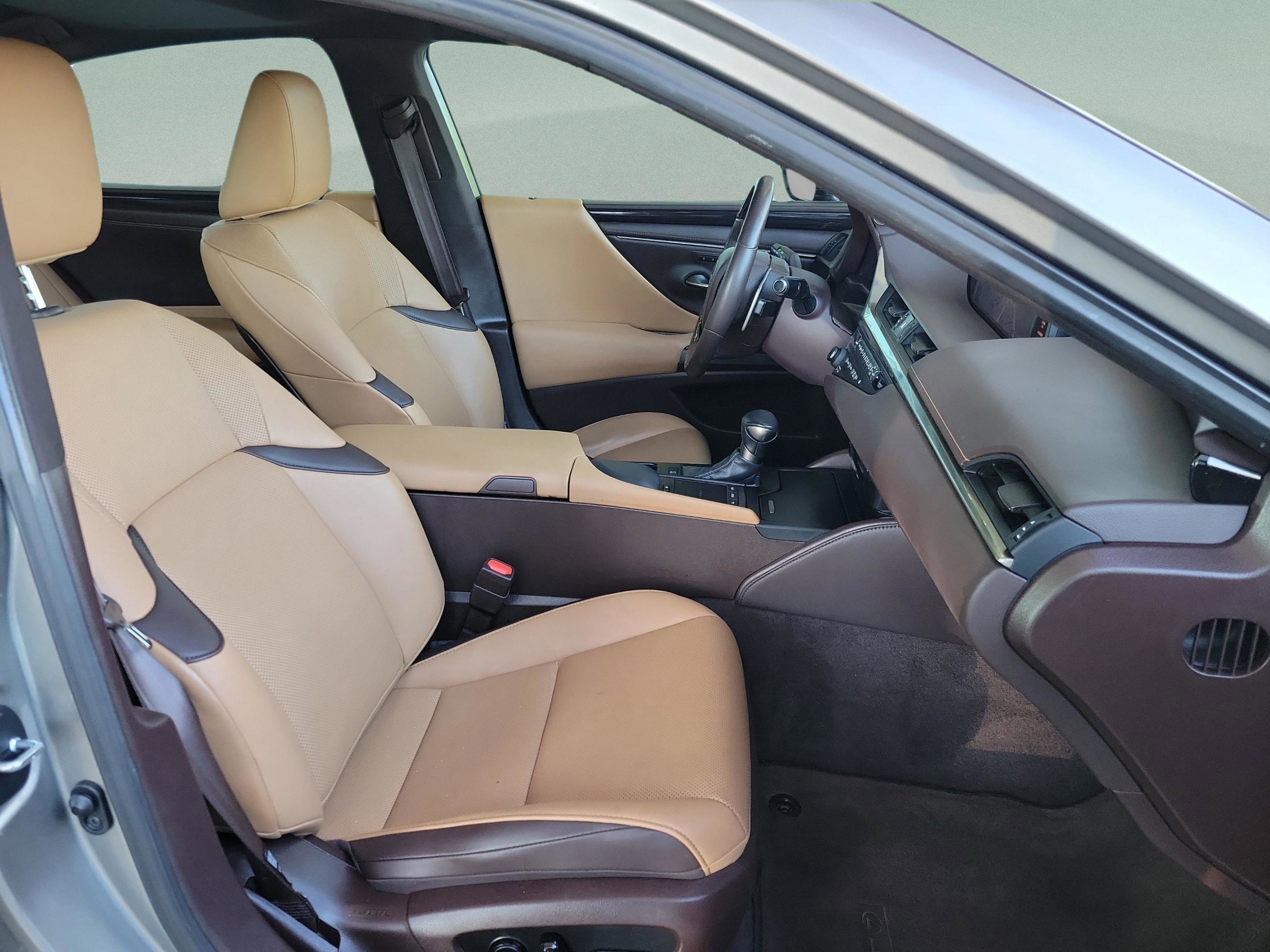 Used 2020 Lexus ES 350 w/ Premium Package image 32