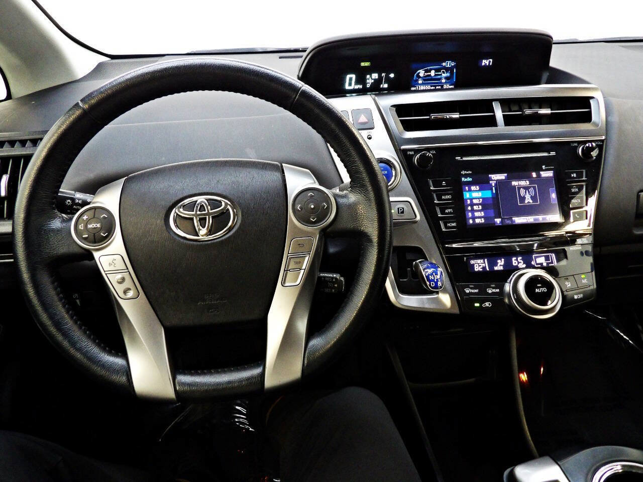 Used 2015 Toyota Prius V Four FWD image 17