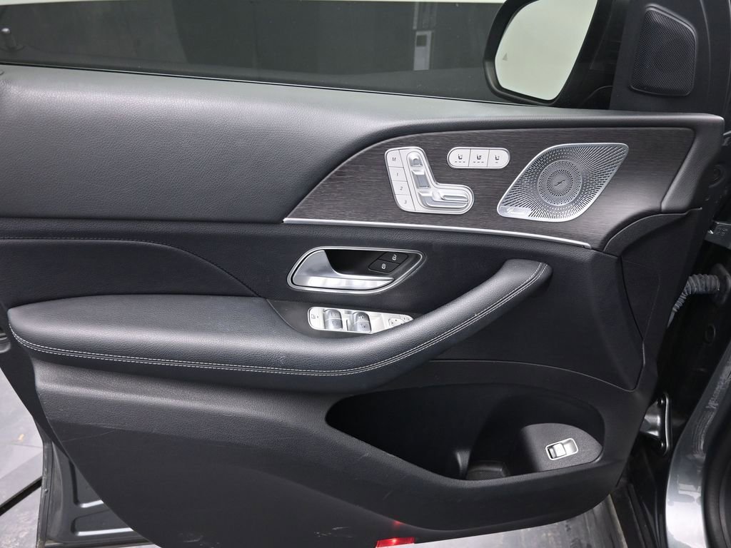 Used 2020 Mercedes-Benz GLS 450 4MATIC image 22