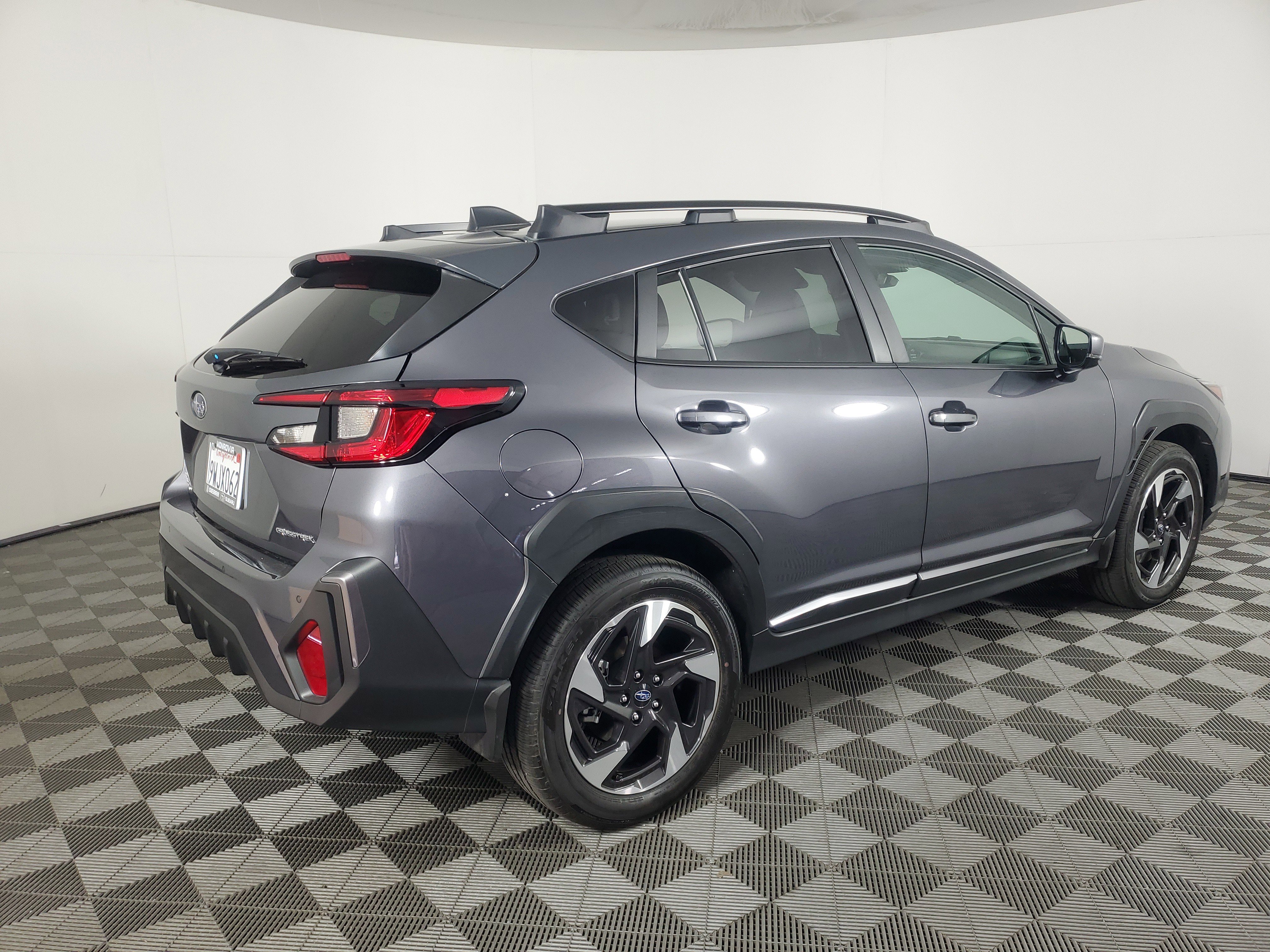 Used 2025 Subaru Crosstrek 2.5i Limited w/ Crosstrek Mirror Package AWD/4WD image 4