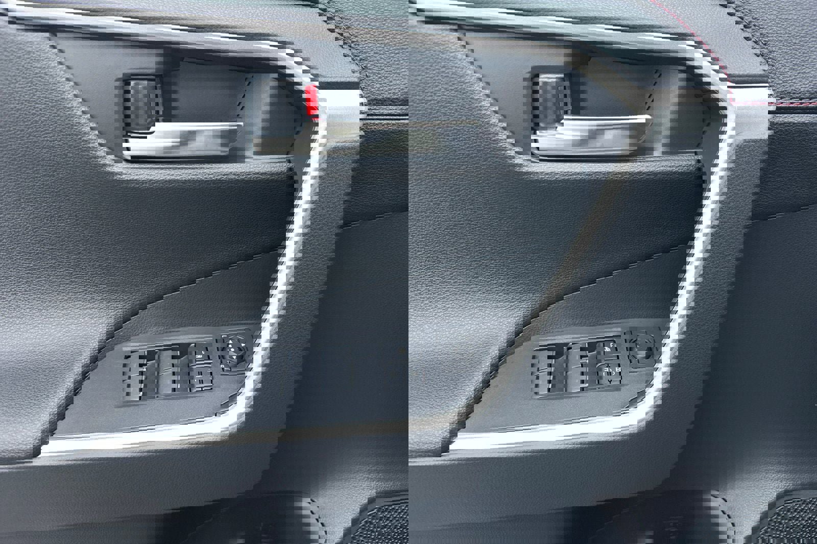 New 2025 Toyota RAV4 XSE image 12