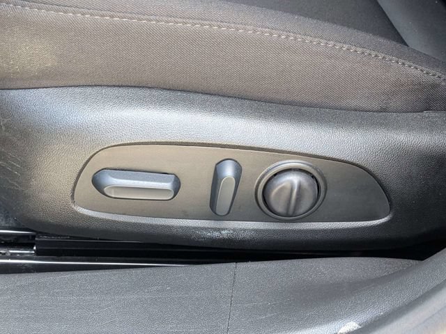 Used 2024 Chevrolet Malibu LT FWD image 19
