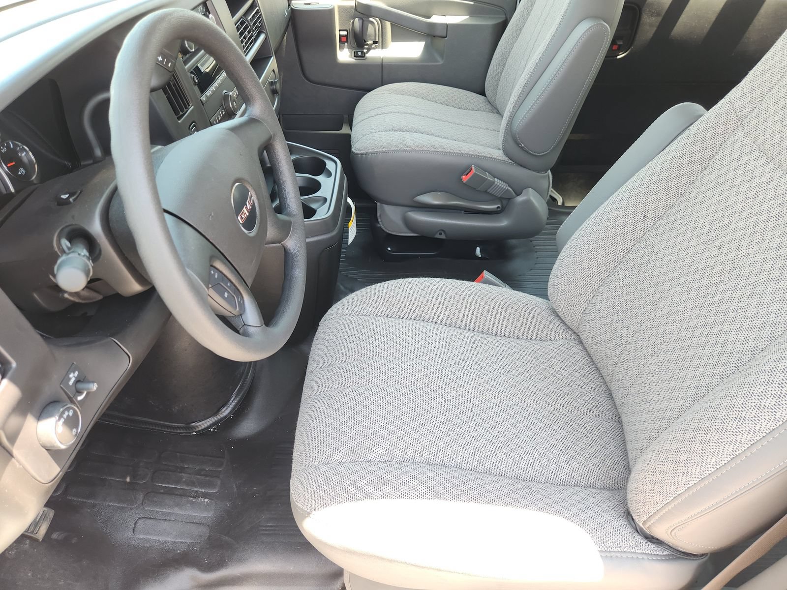New 2026 GMC Savana 2500 w/ Driver Convenience Package RWD image 16