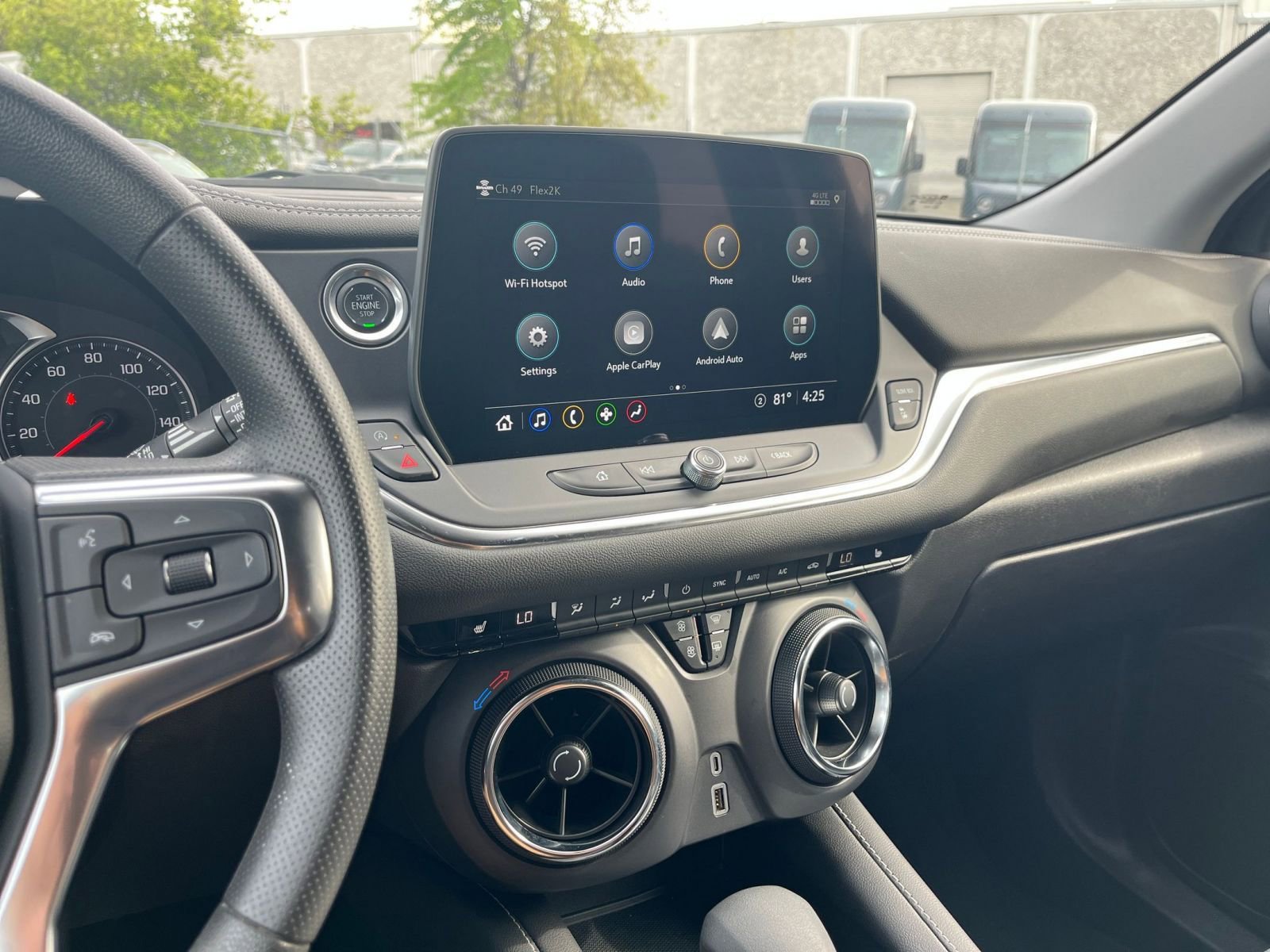 Used 2025 Chevrolet Blazer LT image 17