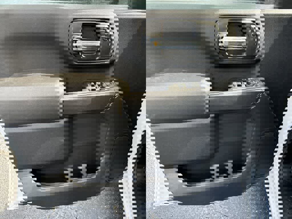 New 2024 GMC Sierra 2500 Pro w/ Convenience Package image 19