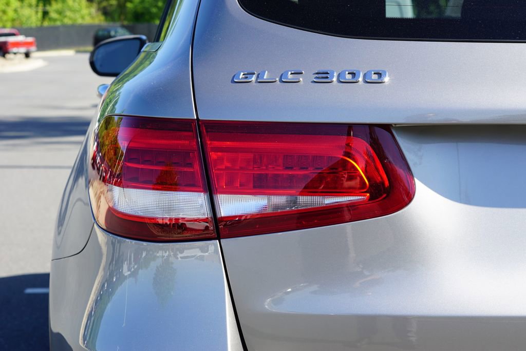 Used 2019 Mercedes-Benz GLC 300 image 17