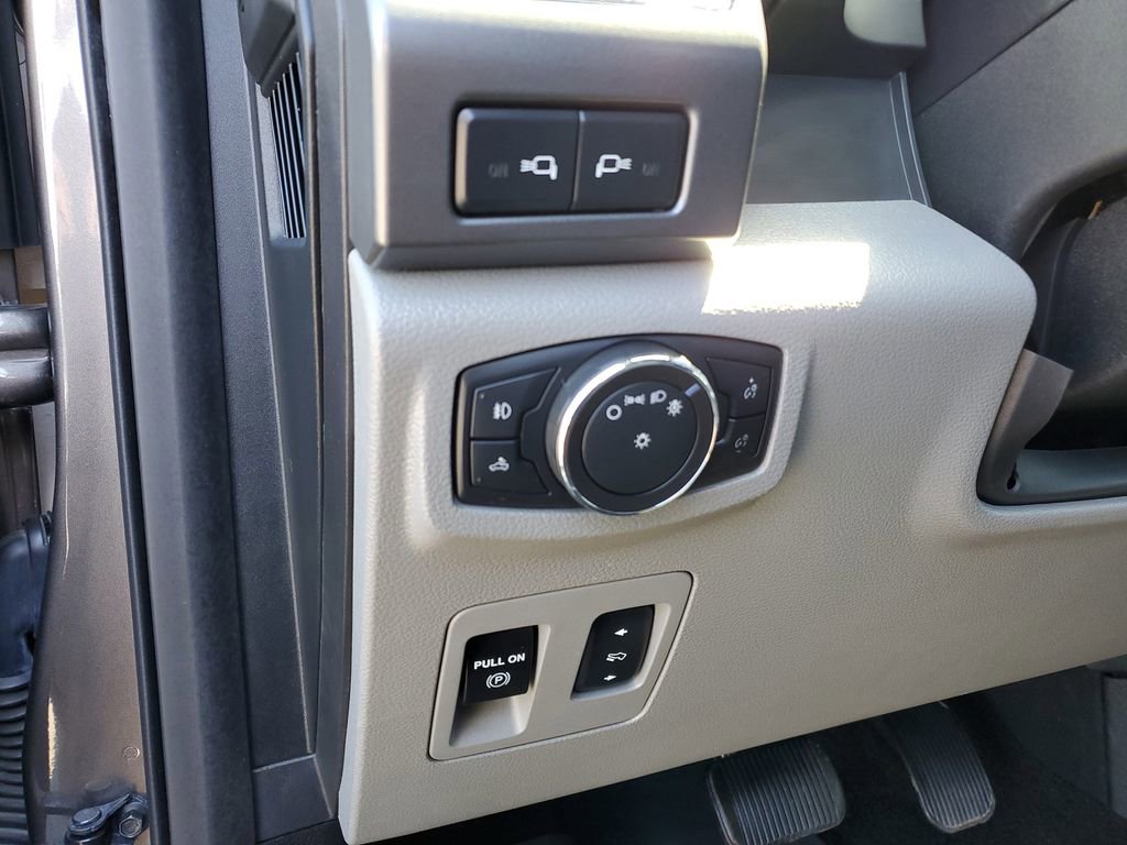 Used 2018 Ford F150 XLT w/ Equipment Group 302A Luxury image 13