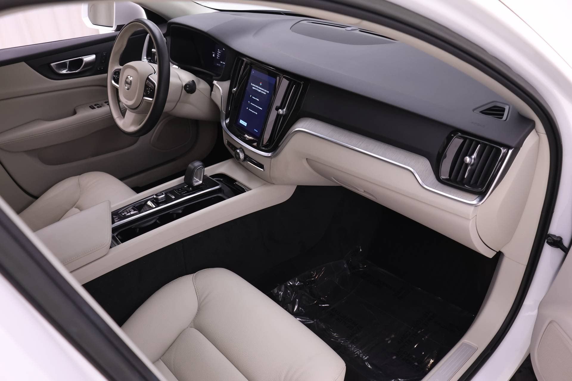 Certified 2023 Volvo V60 B5 Cross Country Plus w/ Climate Package image 25