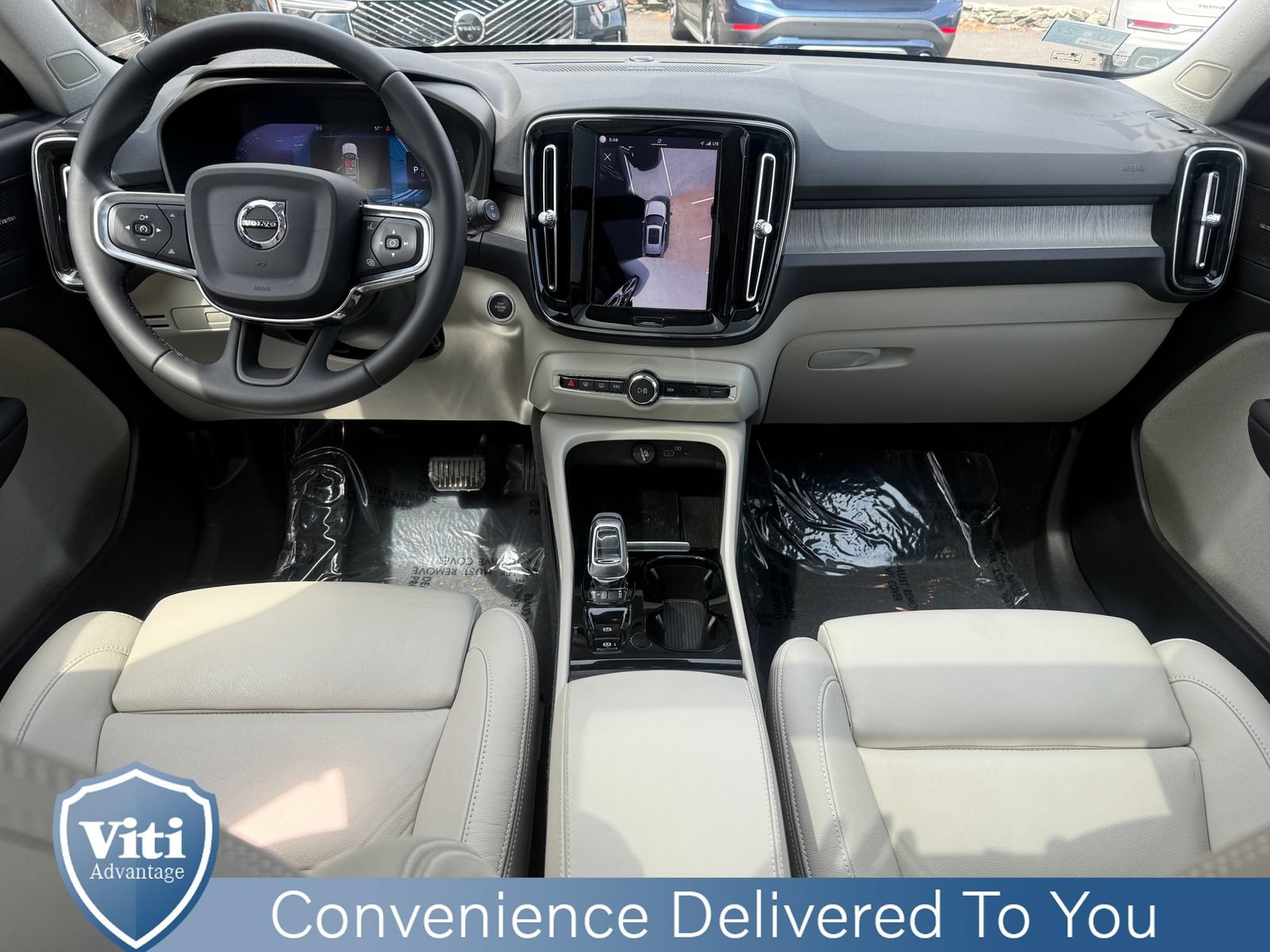 Certified 2024 Volvo XC40 B5 Plus w/ Protection Package Premier AWD/4WD video 2