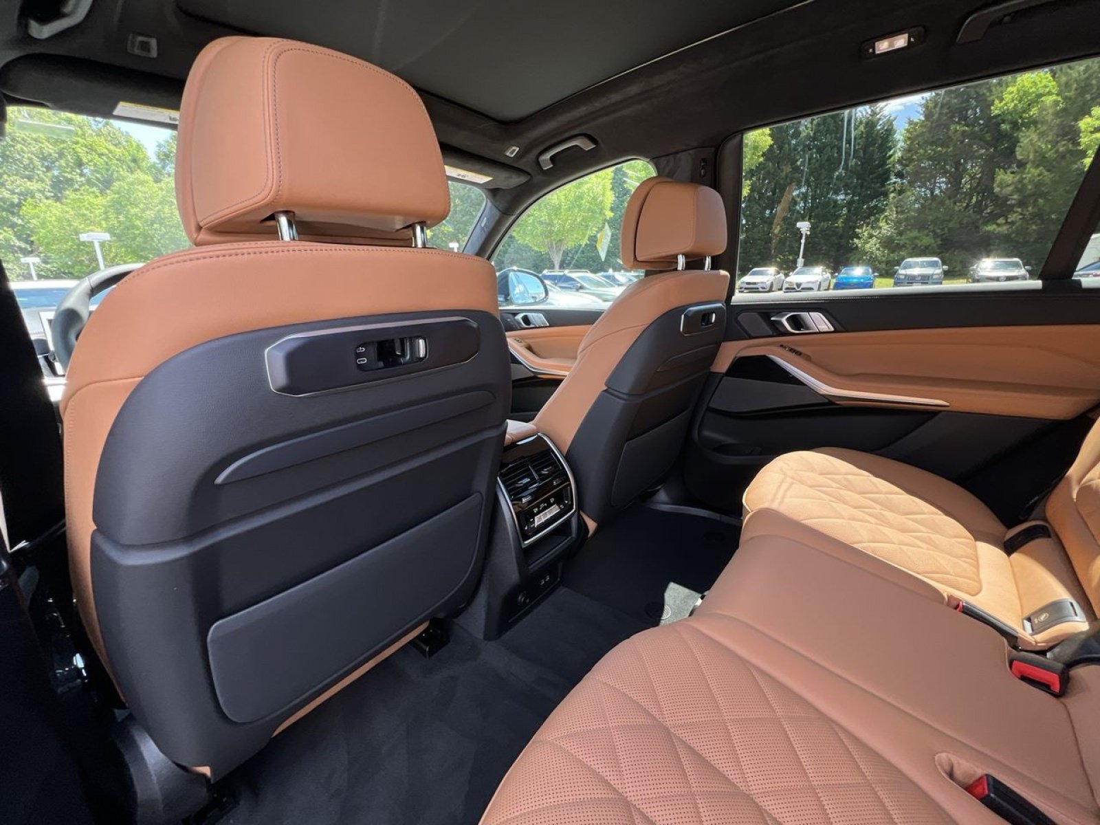 New 2027 BMW X7 xDrive40i w/ M Sport Package AWD/4WD image 23